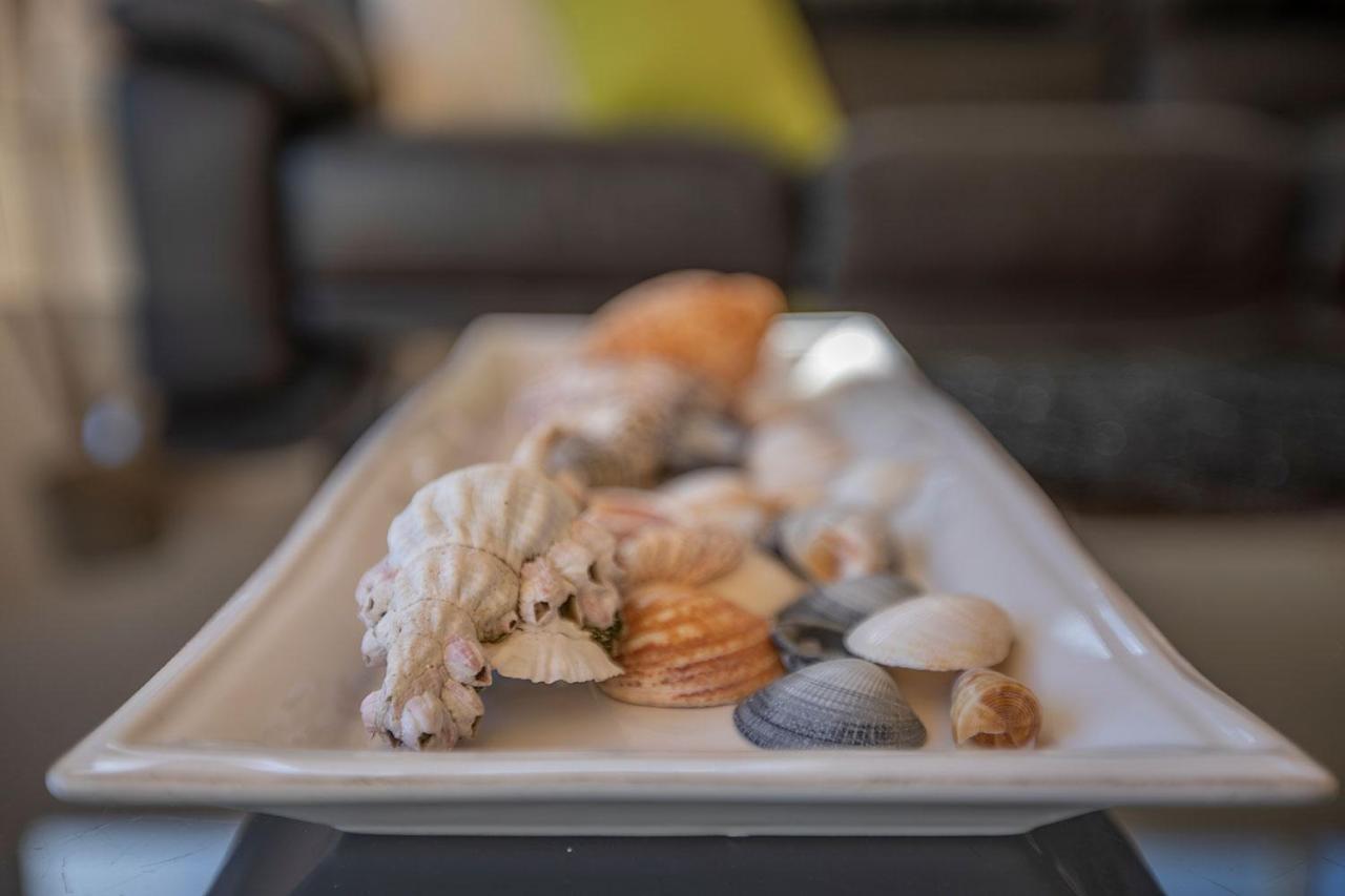 Binalong Bay Quarterdeck Apartment מראה חיצוני תמונה